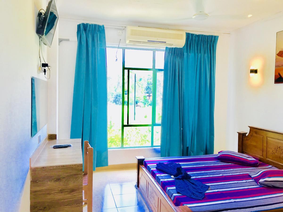 Travellers Halt Hotel Ratnapura Eksteriør billede