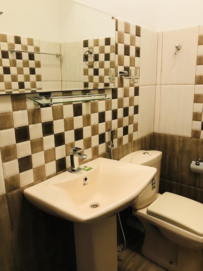 Travellers Halt Hotel Ratnapura Eksteriør billede